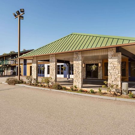 Travelodge By Wyndham Abbotsford Bakerview מראה חיצוני תמונה