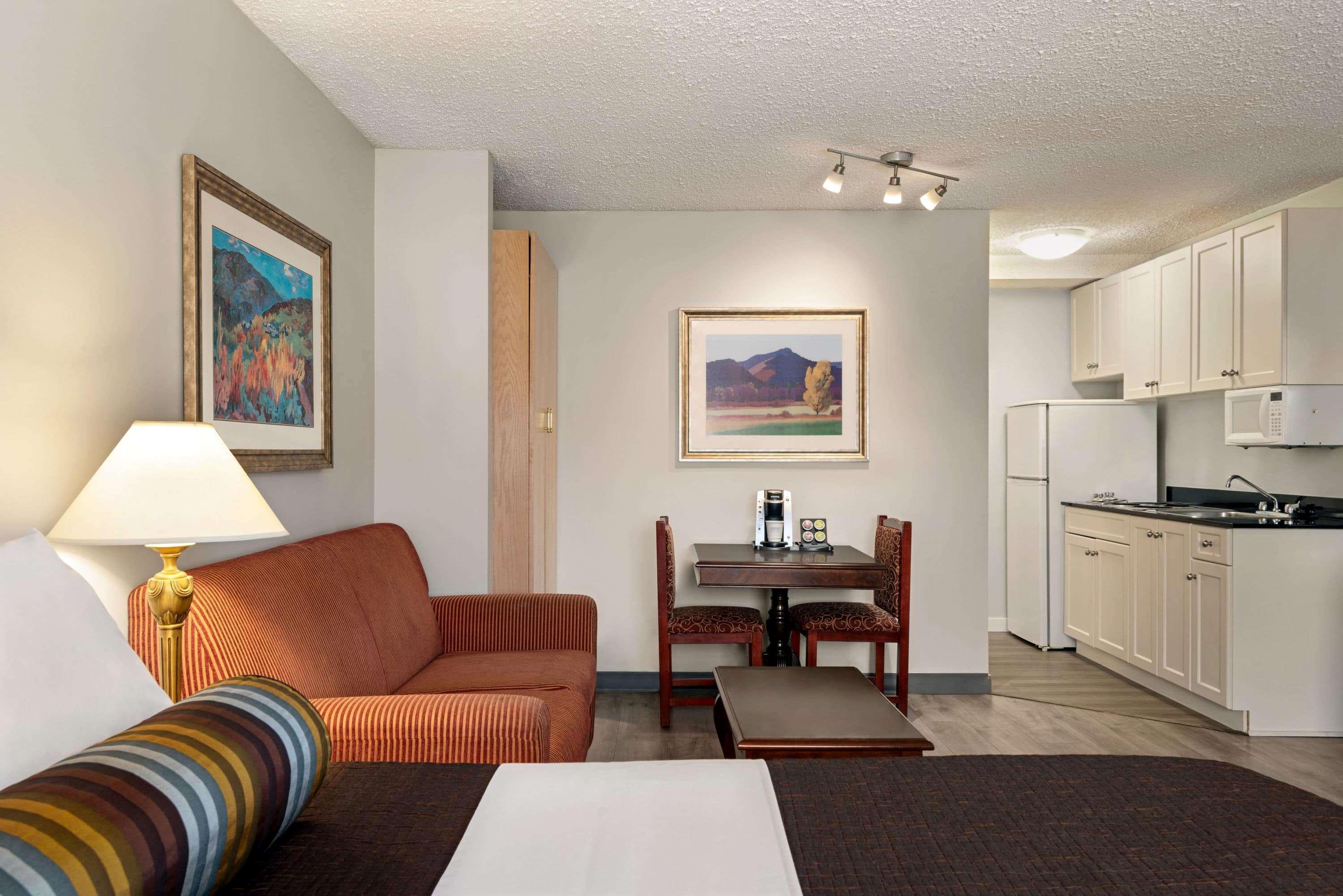 Travelodge By Wyndham Abbotsford Bakerview מראה חיצוני תמונה